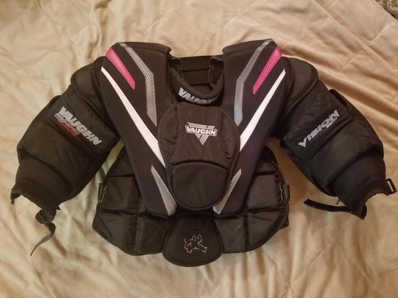 Senior Extra Small Vaughn Vision 9500 Goalie Chest Protector SidelineSwap