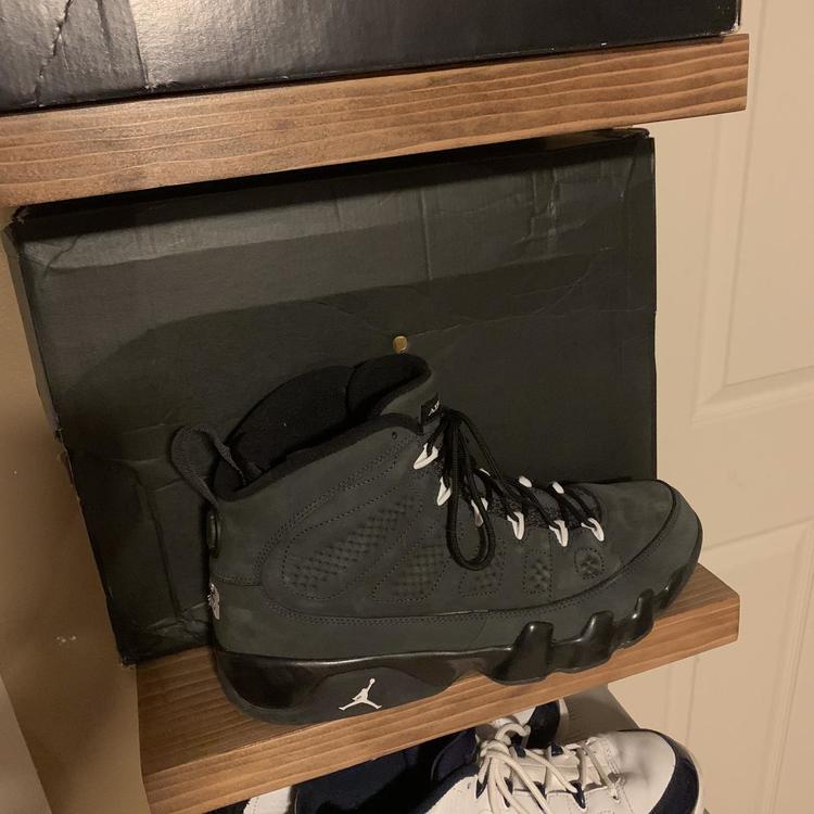 baseball jordan 9
