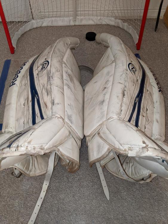 reebok 18k goalie pads