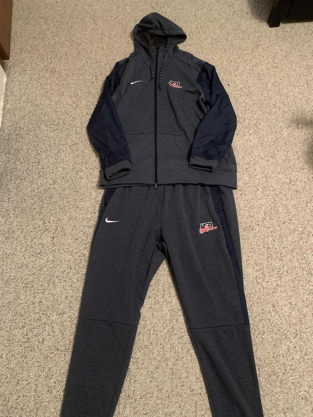 mens large nike sweatshirt
