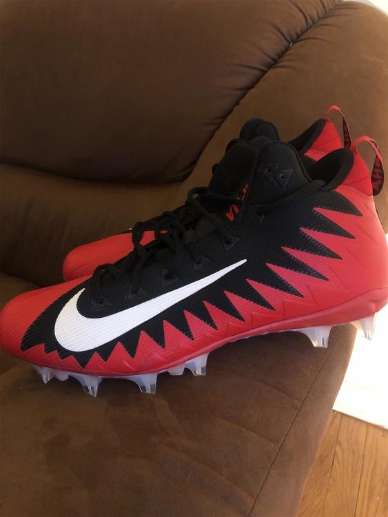 nike football cleats size 14