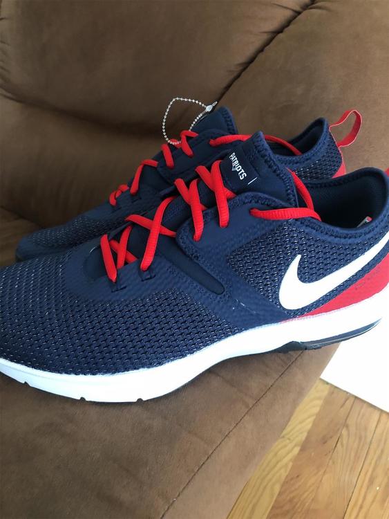 patriots nike tennis shoes