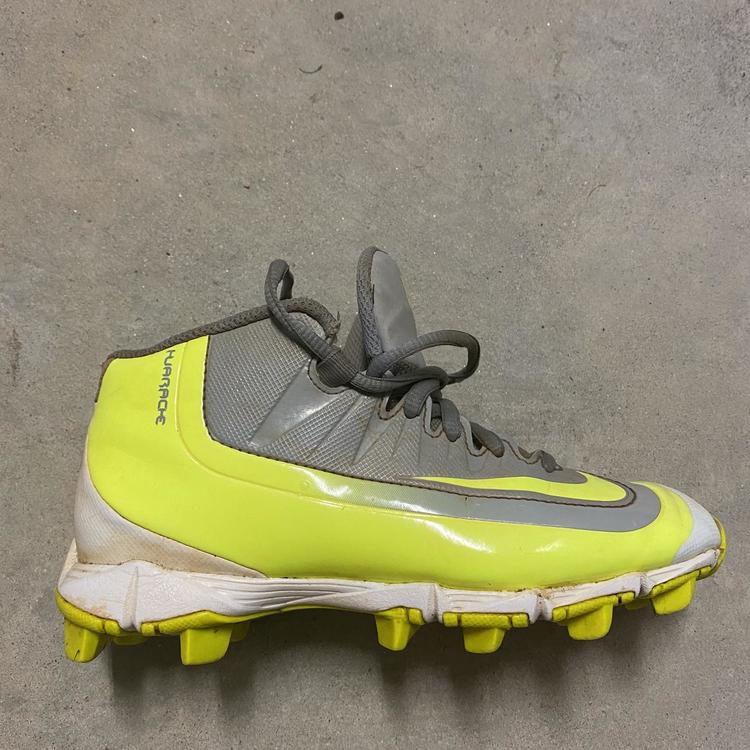 nike huarache boys cleats