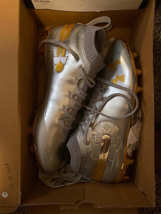 under armour spotlight cleats custom