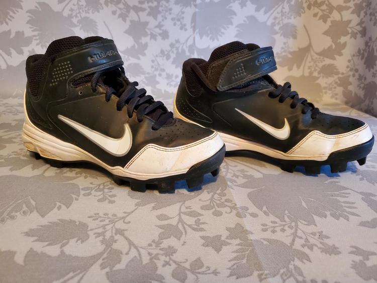 nike huarache junior size 4.5