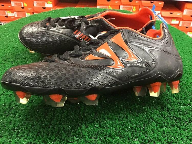 warrior soccer boots