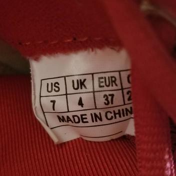 ringor turf shoes with pitching toe