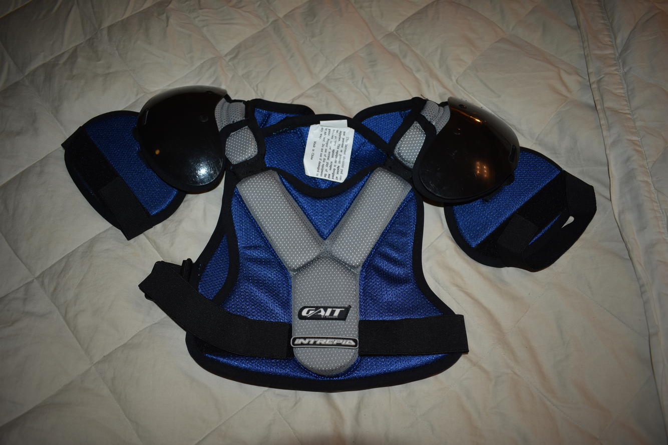 Gait Intrepid Lacrosse shoulder Pads, Medium SidelineSwap