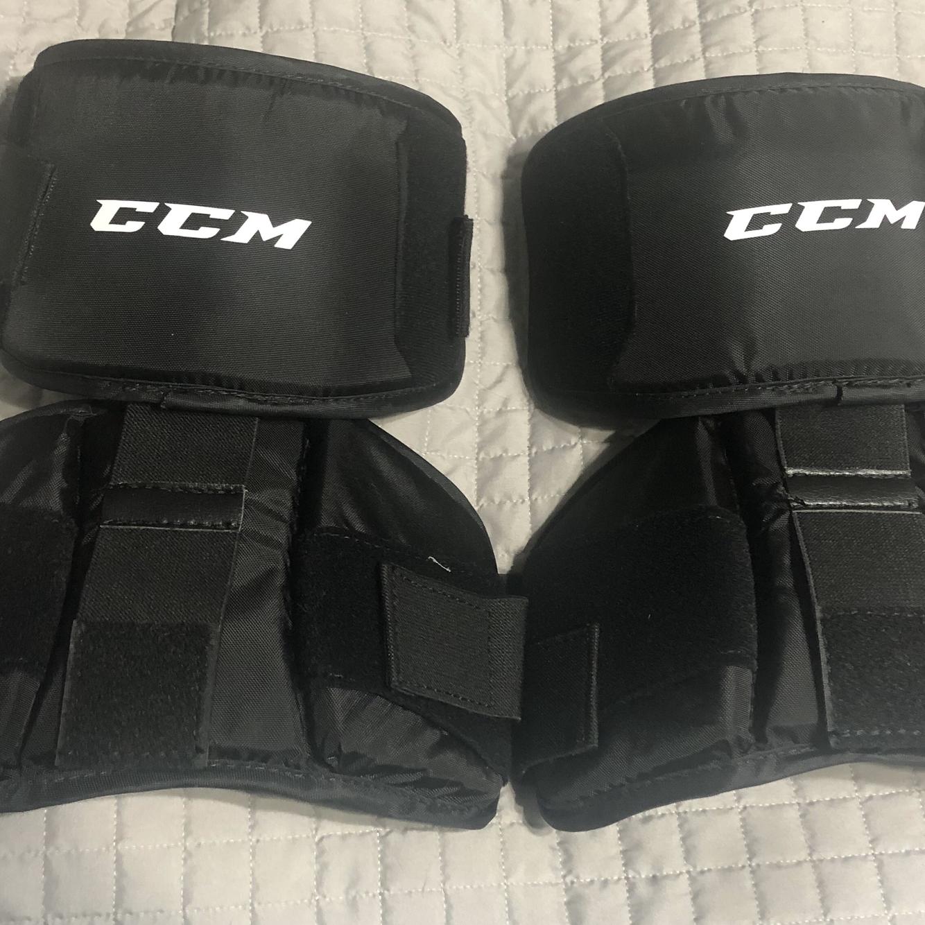 New CCM Knee Pads SidelineSwap