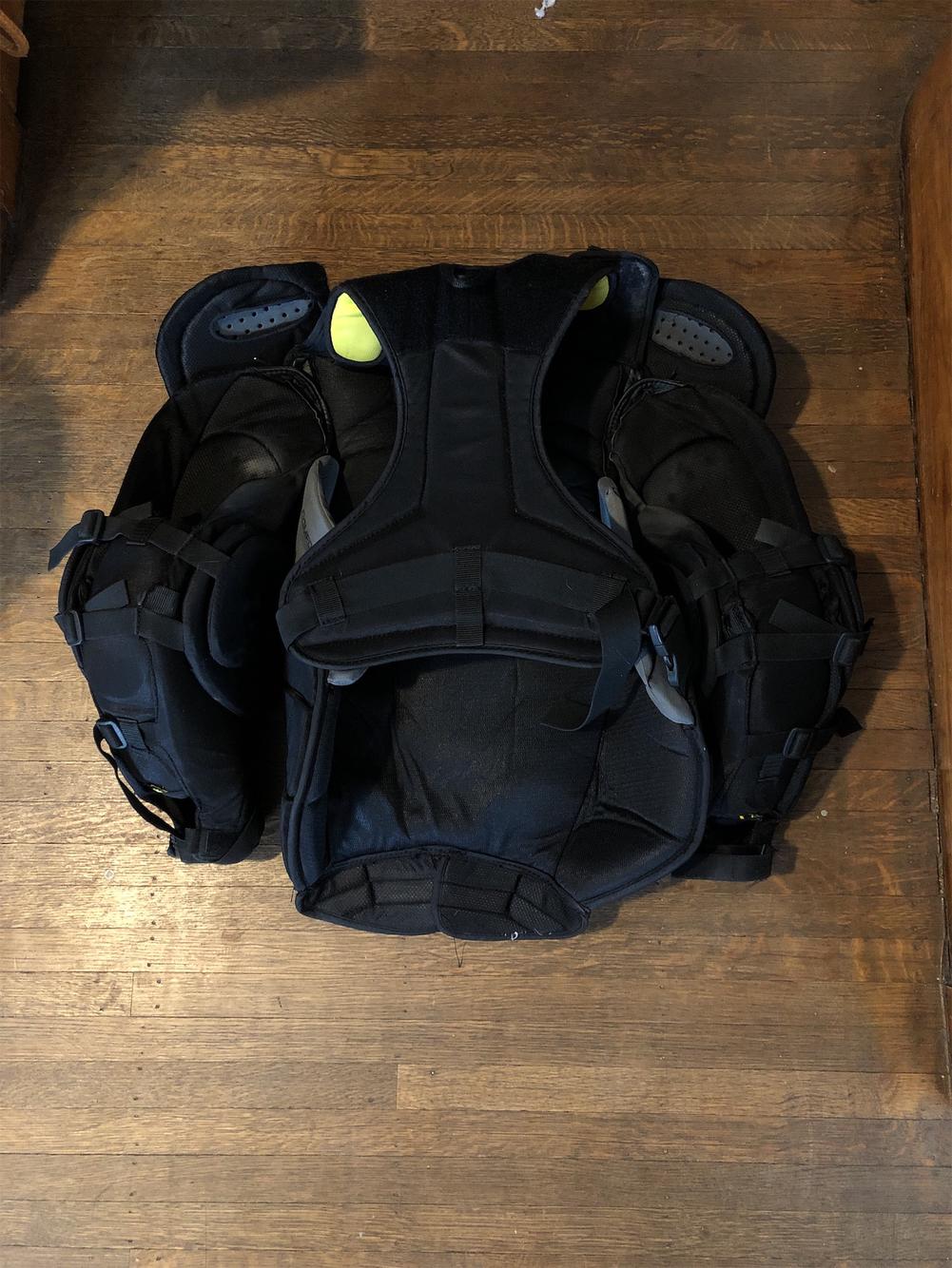 Senior Extra Large Bauer S29 Goalie Chest Protector SidelineSwap