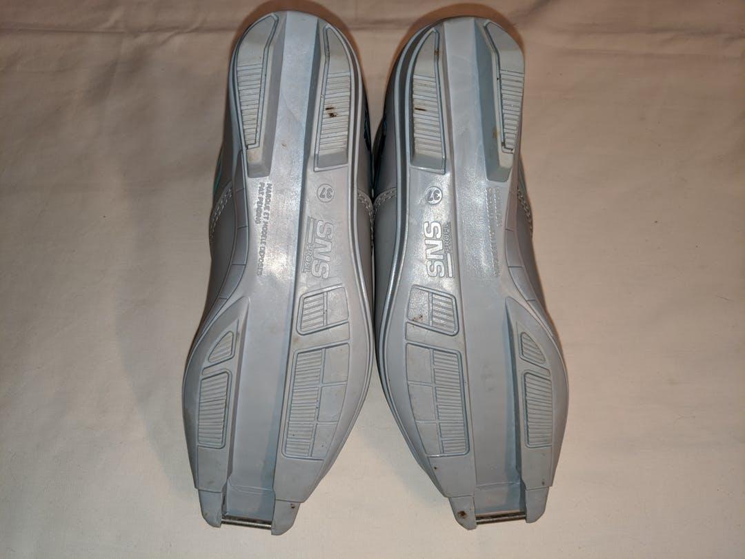 Used Salomon SNS cross country ski boot size 37 SidelineSwap