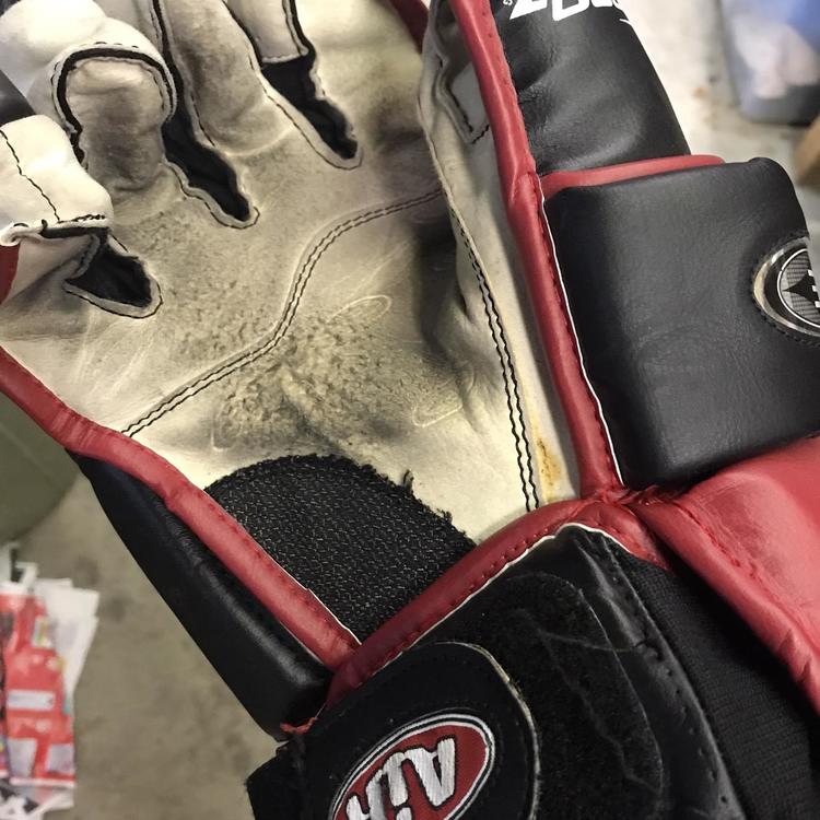 Easton Used Air Huge Hockey Gloves