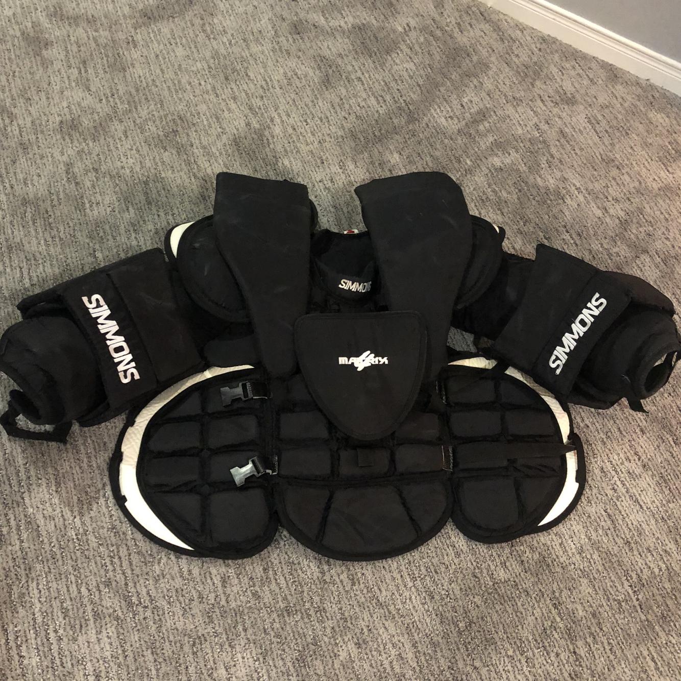 Simmons Goalie Chest Protector Senior medium SidelineSwap