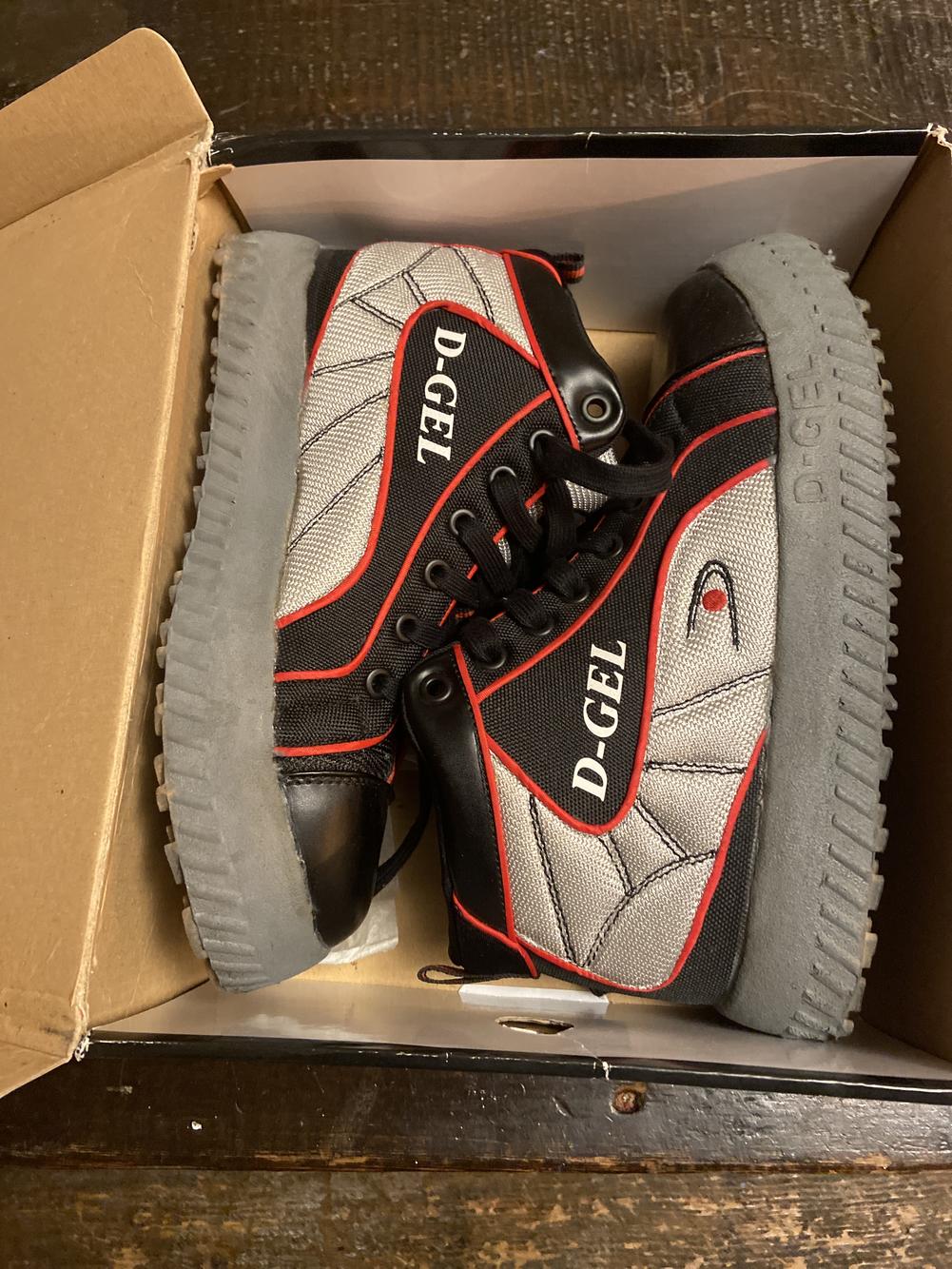 dgel broomball shoes