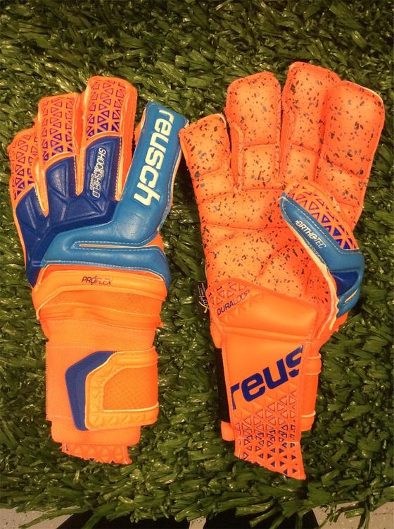 reusch goalie gloves with finger savers