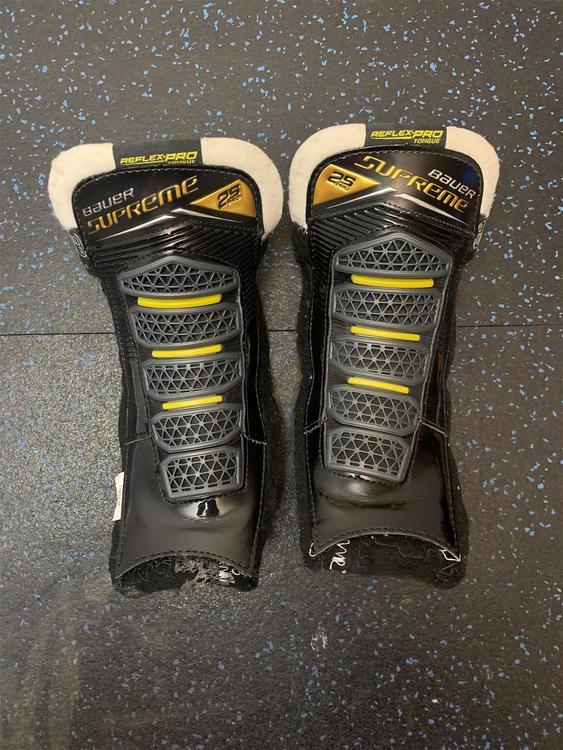 Bauer New Supreme 2S Pro Tongues 9EE Used Once Hockey Skates