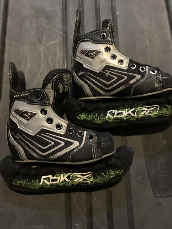ccm vector 04 skates