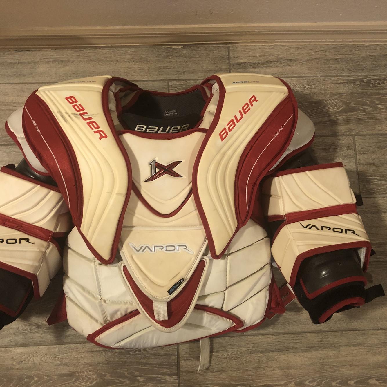 New Medium Bauer Vapor 1X Goalie Chest and Arm Protector Goalie Chest