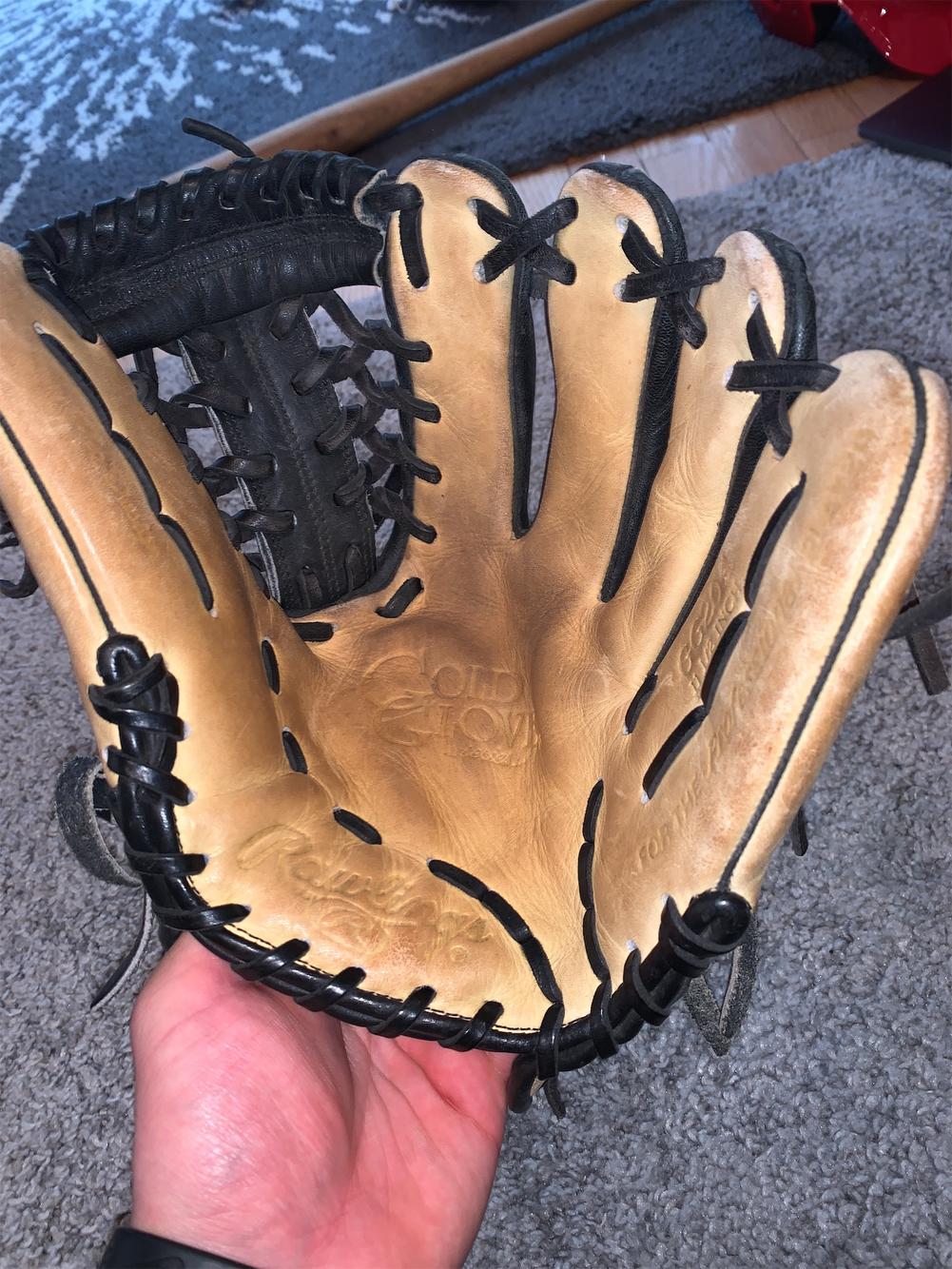 Rawlings Gold Label 204. Real Labels SidelineSwap