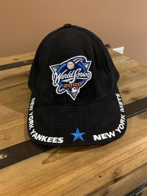 2001 world series hat