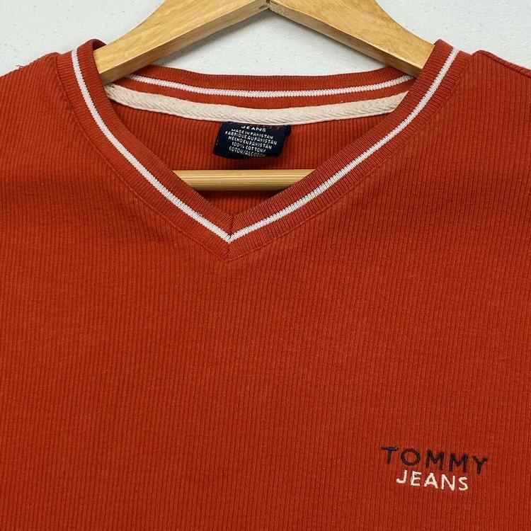 vintage tommy jeans sweater