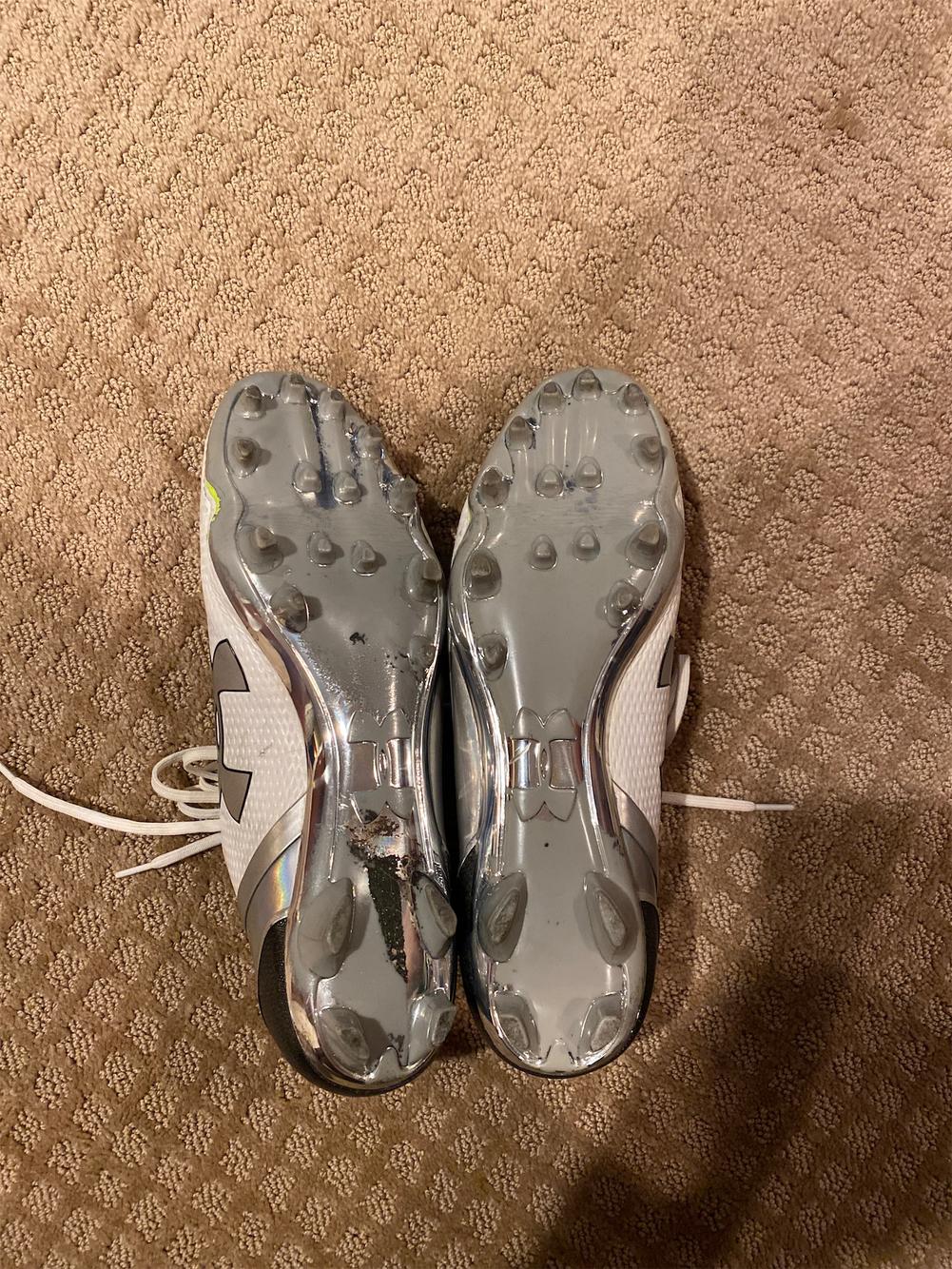 under armour spotlight cleats green