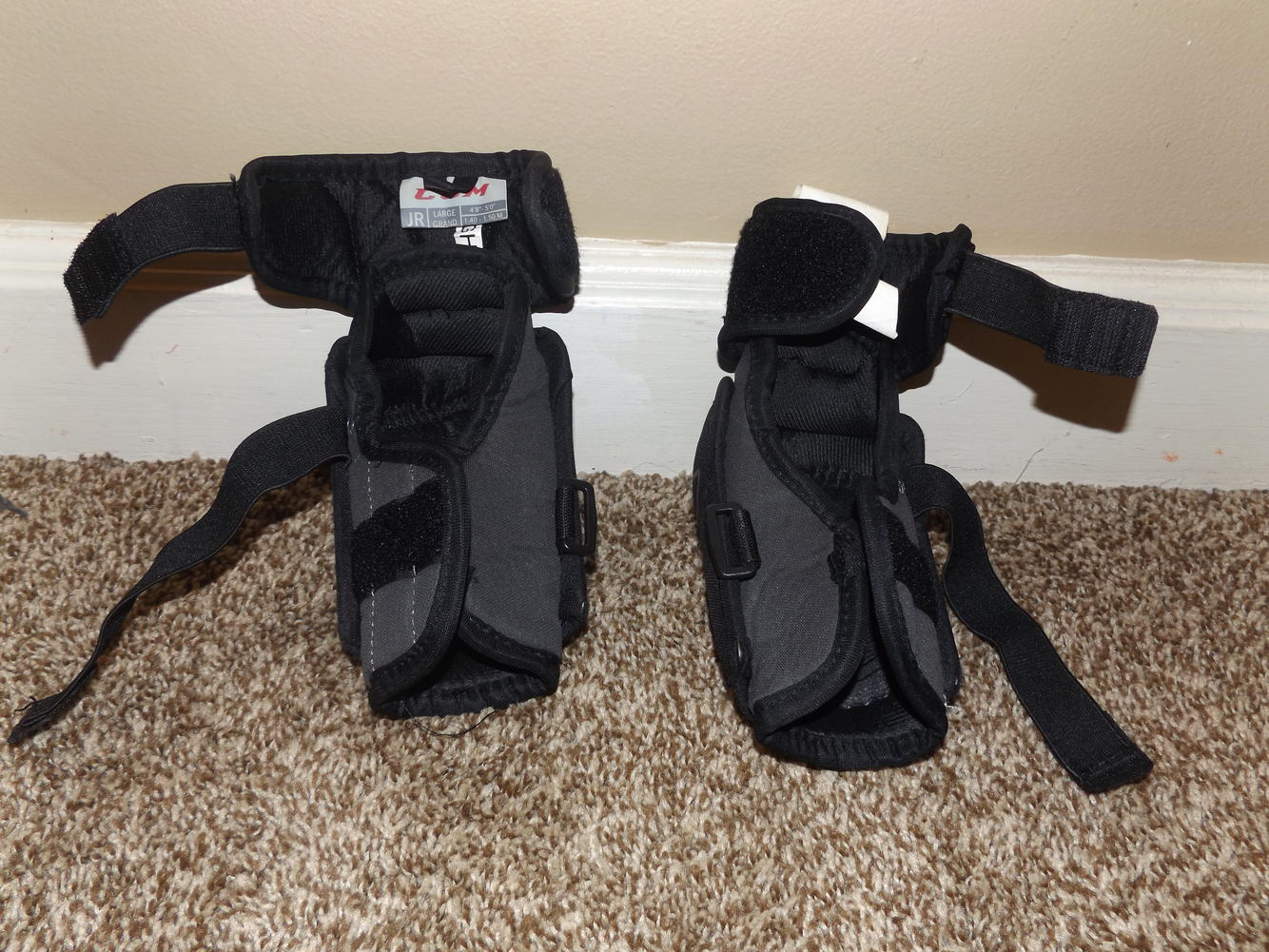 Junior Used Large CCM RBZ 150 Elbow Pads SidelineSwap