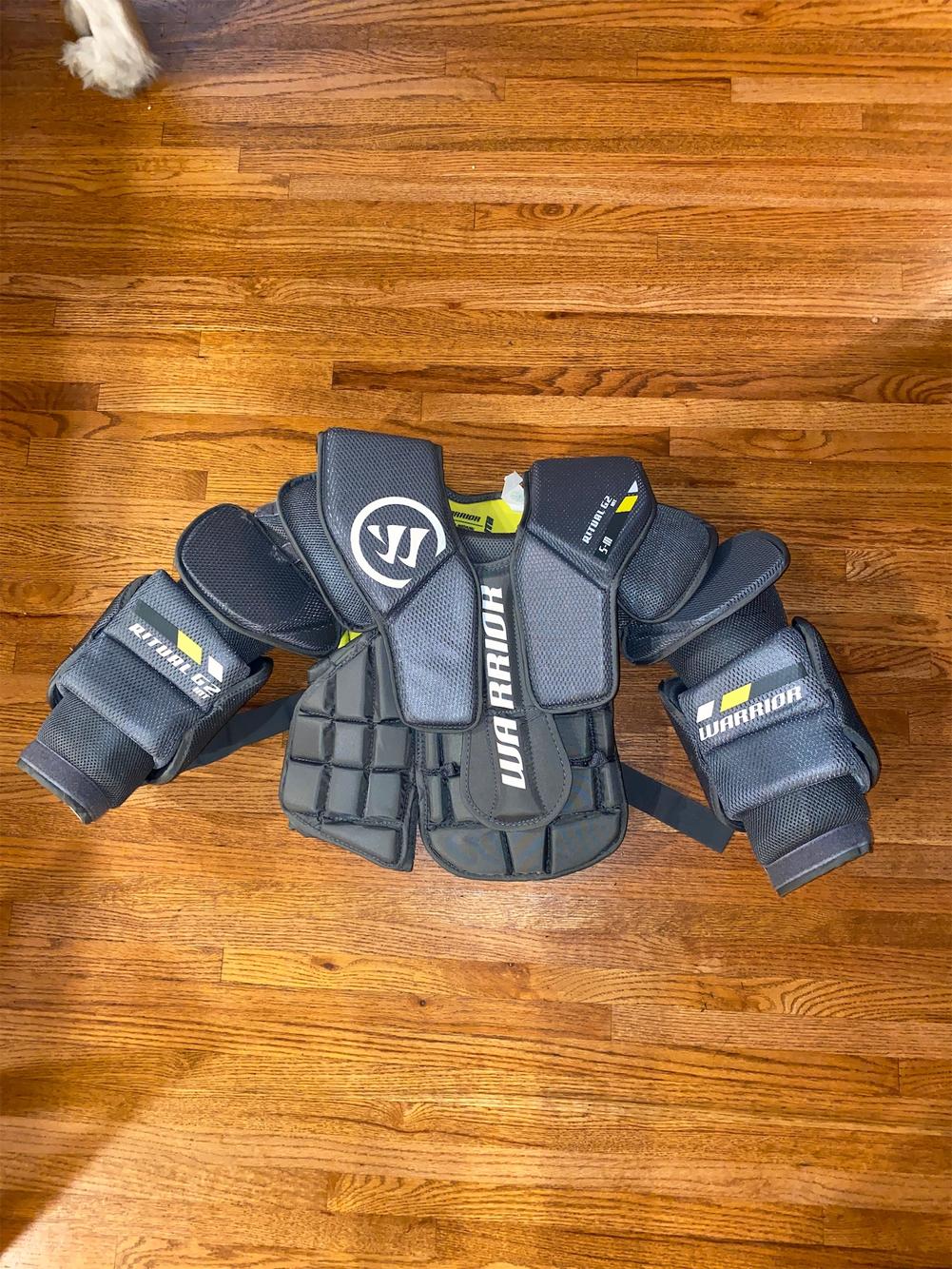 New Medium Warrior Ritual G2 Goalie Chest and Arm Protector Goalie