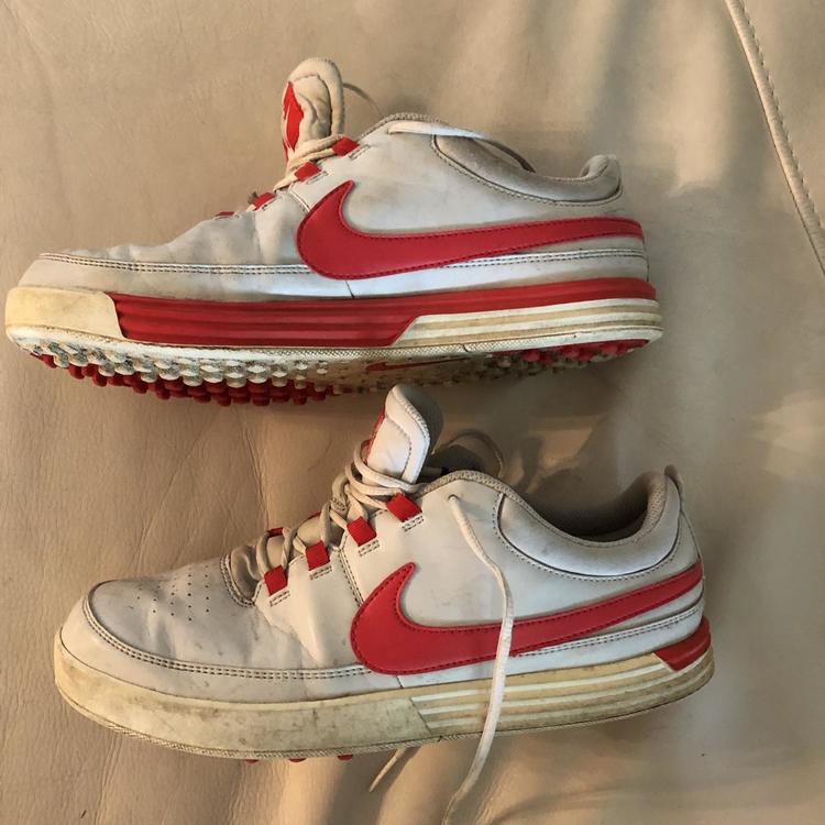 red nike golf shoes