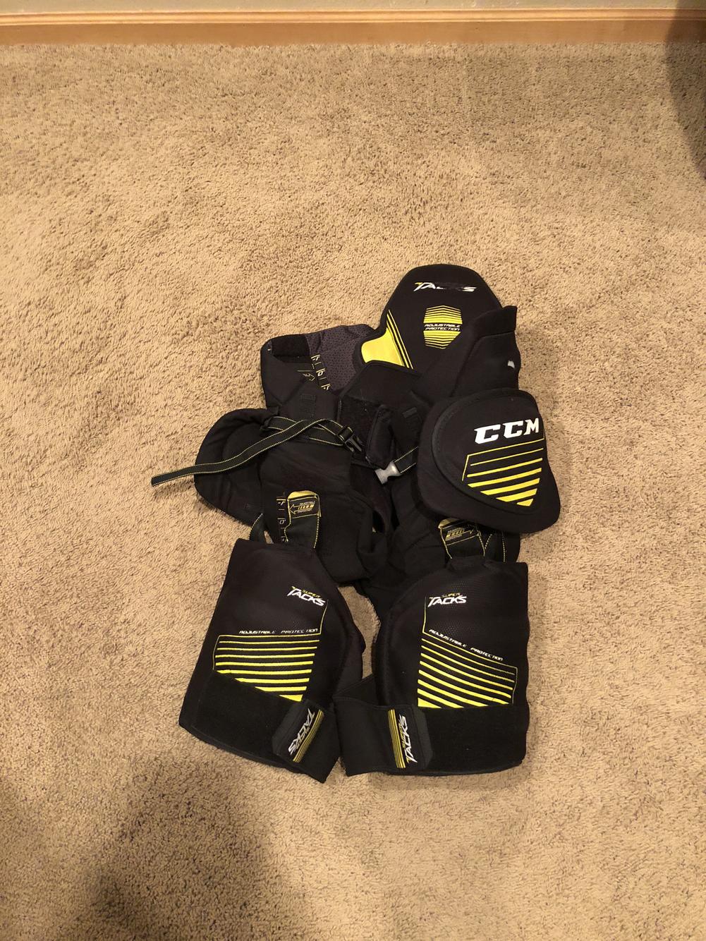 Senior Used Medium CCM Super Tacks Girdle SidelineSwap