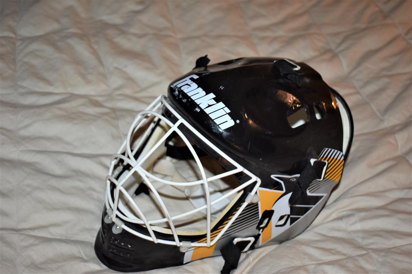 Franklin NHL Pittsburgh Penguins Youth Hockey Mask | SidelineSwap