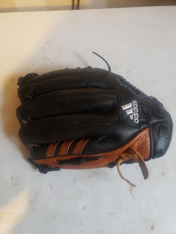 adidas outfield glove