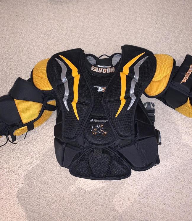 Used Medium Vaughn Velocity V7 XF Pro Chest and Arm Protector Goalie