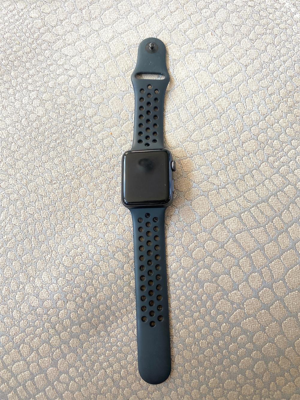 apple watch series 3 nike  42mm space grey