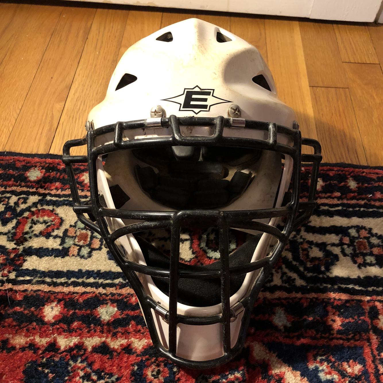 Used White/Black Easton Adjustable Men’s Catcher's Mask SidelineSwap