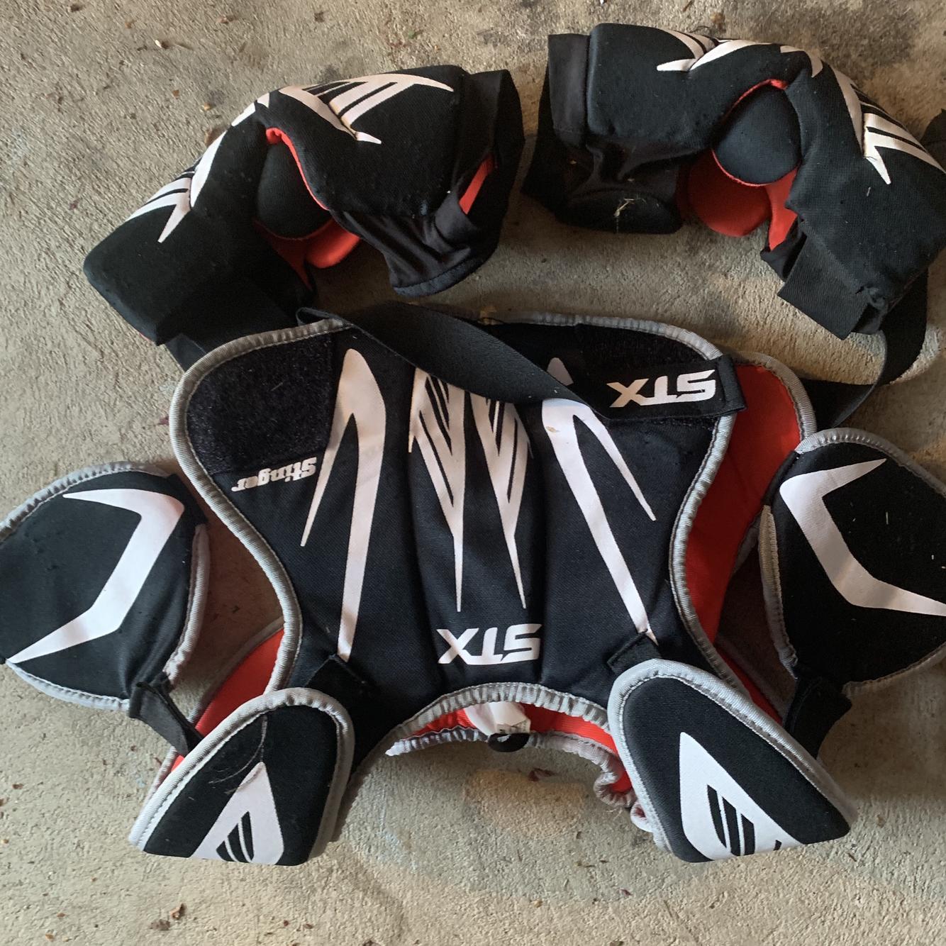 Used Youth Medium STX Stinger Shoulder Pads SidelineSwap