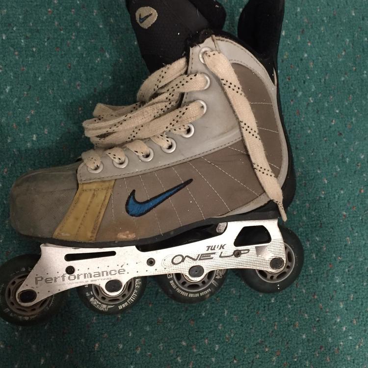 Nike Junior EE (Extra Wide) Size 2 Inline Inline, Roller & Street Hockey Skates