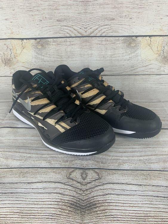 nike camo tennis shoes