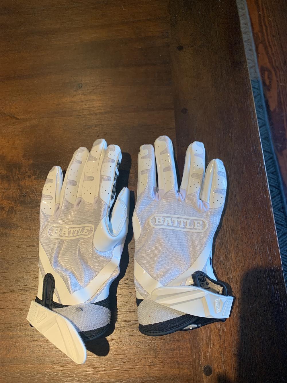 New White Battle Gloves SidelineSwap