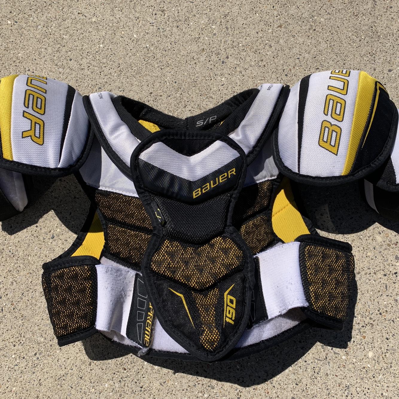 Used Small Bauer S190 Shoulder Pads SidelineSwap