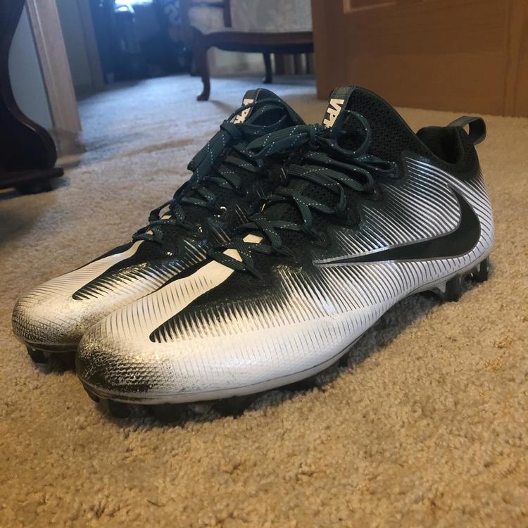 untouchable 1 cleats