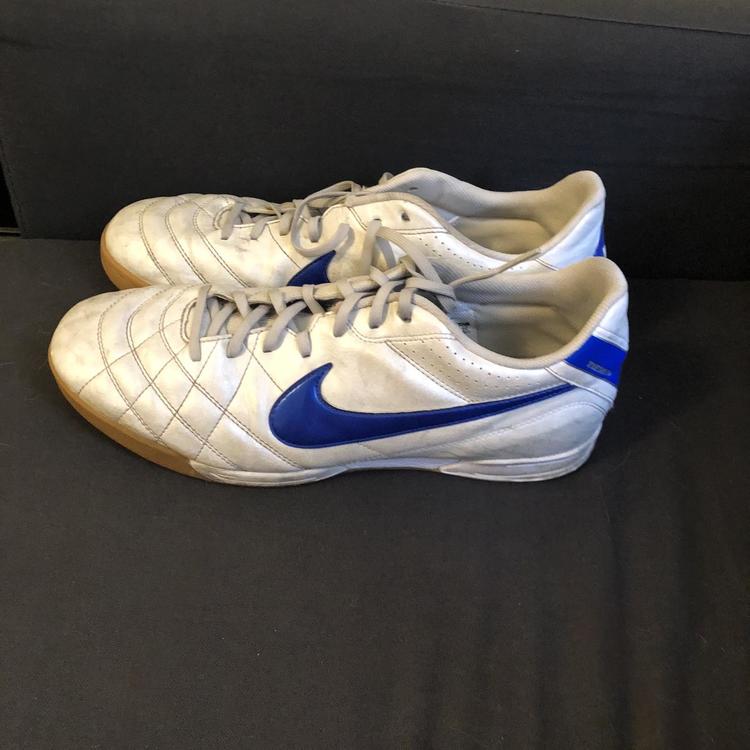 nike tiempo size 12
