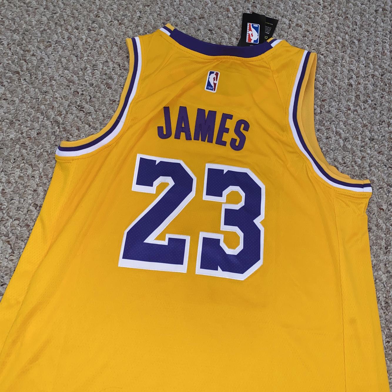 Los Angeles Lakers Lebron James Adult Size 52 Jersey | SidelineSwap Los Angeles Lakers Lebron James Adult Size 52 Jersey | SidelineSwap