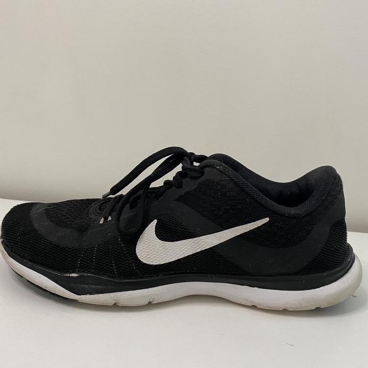 nike trainers size 7.5