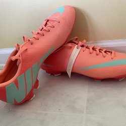 womens mercurial soccer cleats