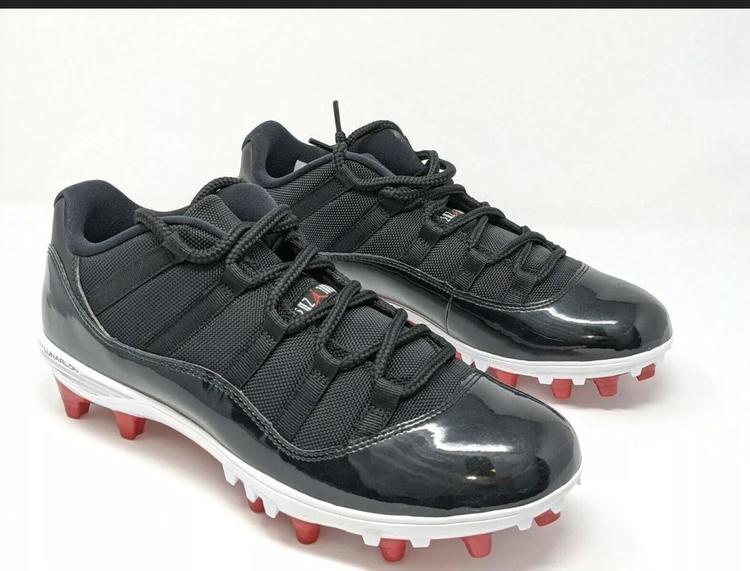 jordan molded cleats