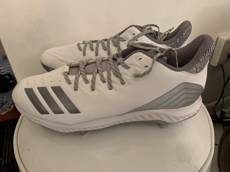 icon bounce cleats