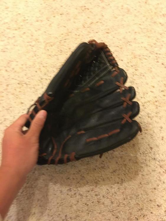nike air baseball glove