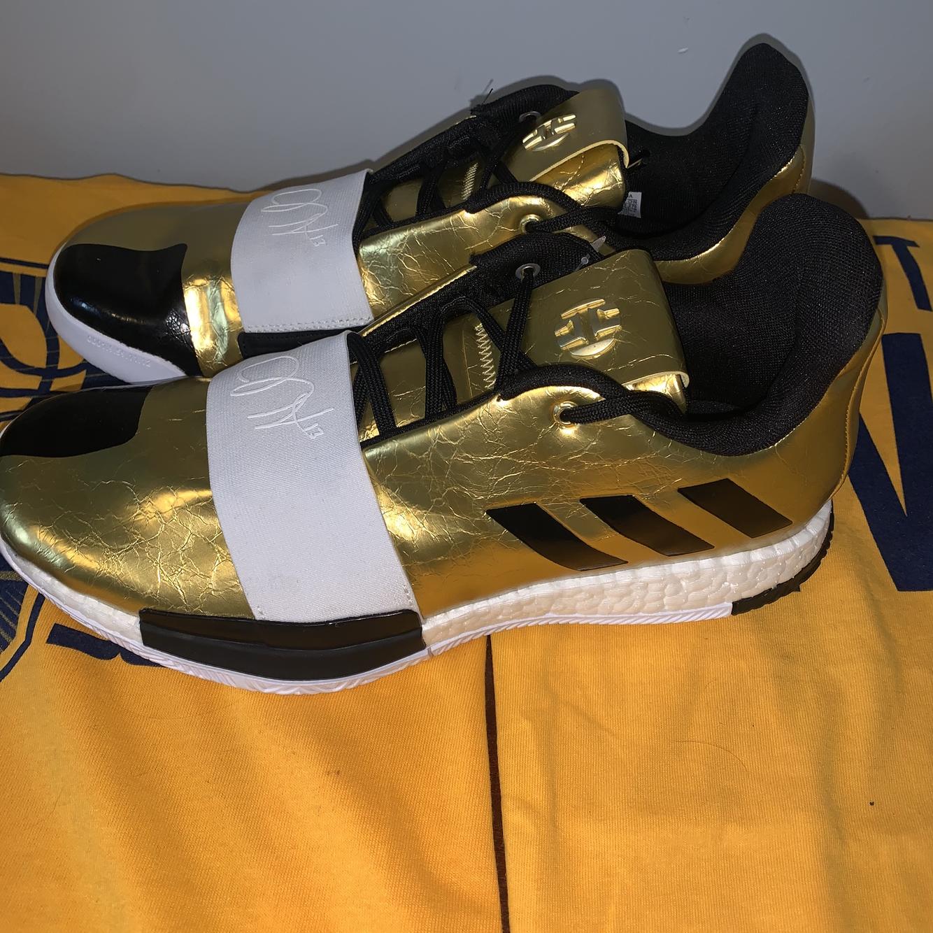 gold shoes size 10