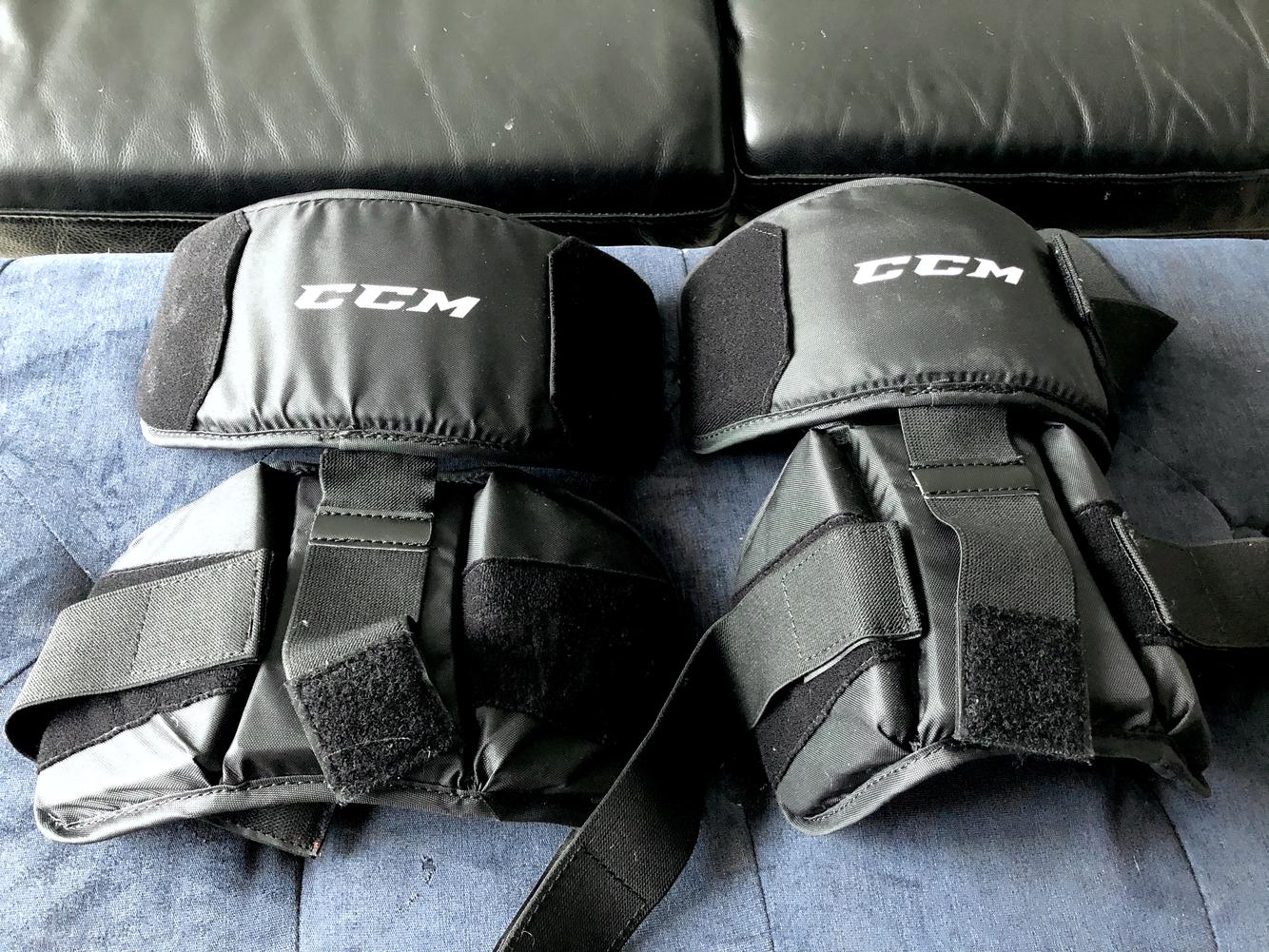 Legal CCM Extreme Flex E3.9 Goalie Knee & Thigh Leg Guard Protector